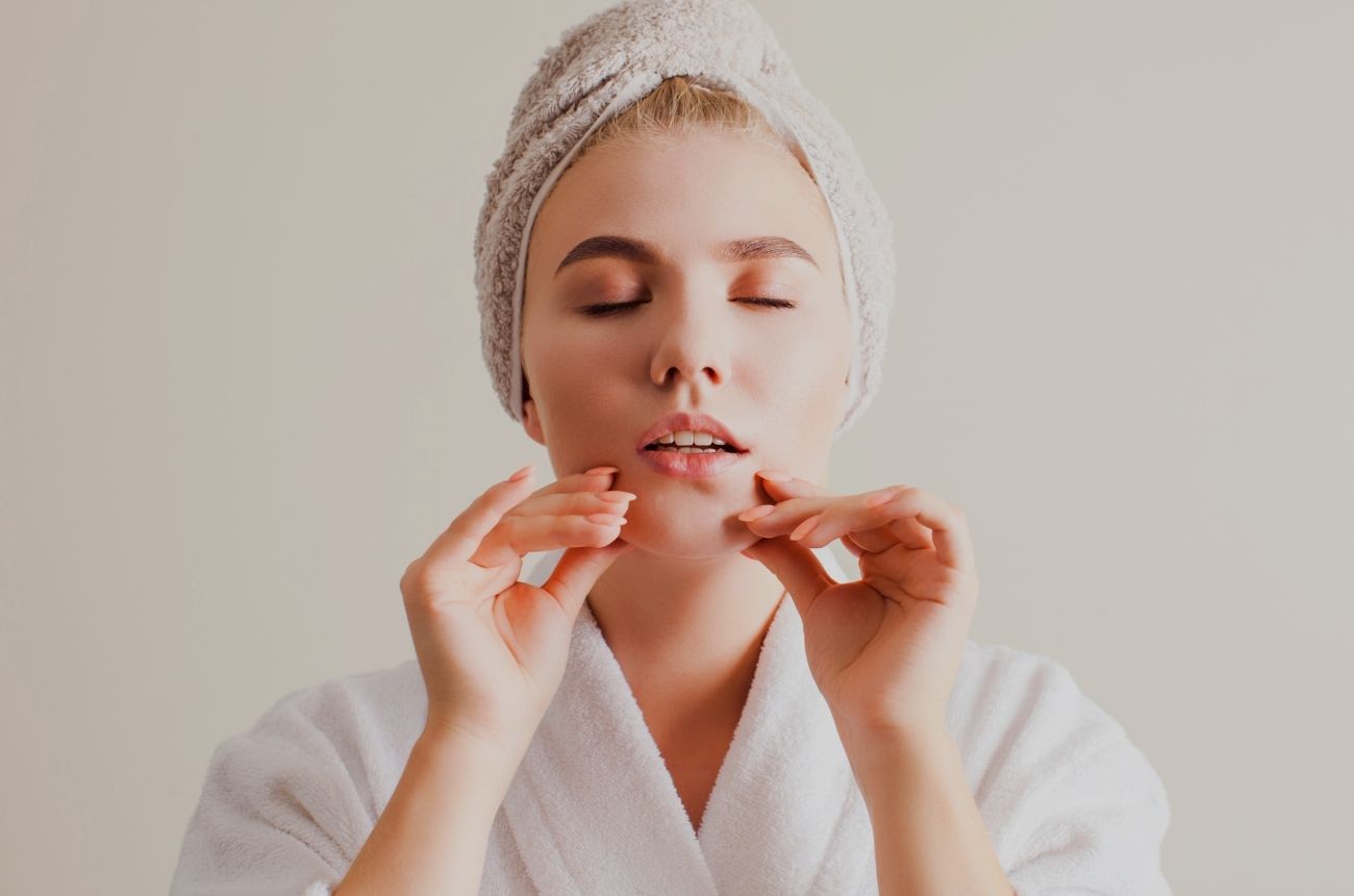 6 Facial Exercise to reduce face fat & define your jawline cult.fit